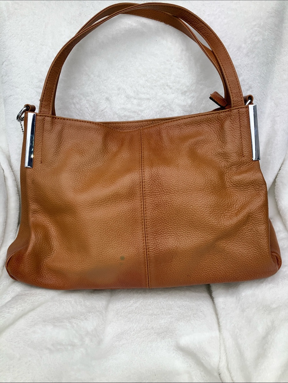 Elegant Saddle Brown Leather Shoulder Bag with Silver Accents